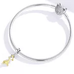 Ezüst charm, aranyhal, sárga