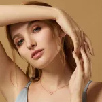 Ezüst nyaklánc napmedállal, rosegold