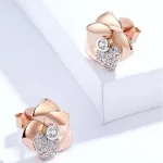 Ezüst fülbevaló, rózsa szívvel, rosegold