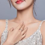 Ezüst gyűrű, dupla karika, kristállyal, 8