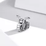 Ezüstcharm, motor