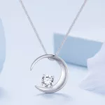 Ezüst női nyaklánc holdmedállal