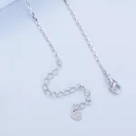 Ezüst női nyakánc, kezek