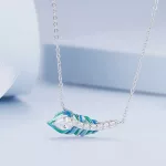 Ezüst női nyaklánc pávatollmedállal