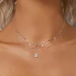 Ezüst nyaklánc bojttal