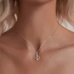 Ezüst női nyaklánc horgonymedállal