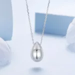 Ezüst női nyaklánc cseppmedállal