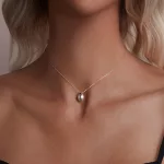 Ezüst női nyaklánc cseppmedállal