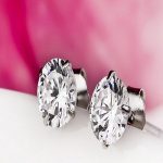 Ezüst fülbevaló fehér cirkónia kővel