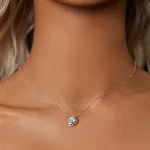 Ezüst nyaklánc patkómedállal