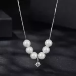Ezüst nyaklánc gyöngyös medállal