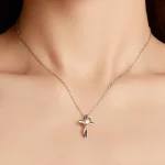 Ezüst nyaklánc kristályos kereszttel