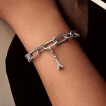 Ezüstcharm, Eiffel-torony