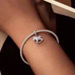 Ezüstcharm, hintaló