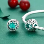 Ezüst charm 925, zöld hópehely