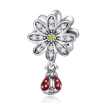 Ezüst charm 925, katica virággal