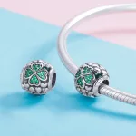 Ezüst charm 925, gyöngy lóherével