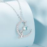 Ezüst női nyaklánc, macska csillaggal és holddal
