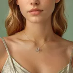 Ezüst női nyaklánc falevéllel