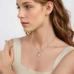 Ezüst női nyaklánc szívmedállal