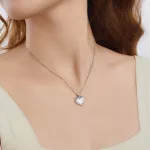 Ezüst női nyaklánc szívmedállal