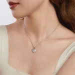 Ezüst női nyaklánc szívmedállal